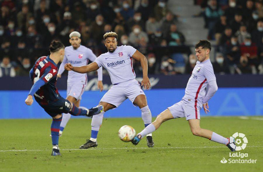 包含芝加哥公牛今晚绝杀压哨，志在西甲名次提升，底气十足，赛程密集仍需轮换的词条