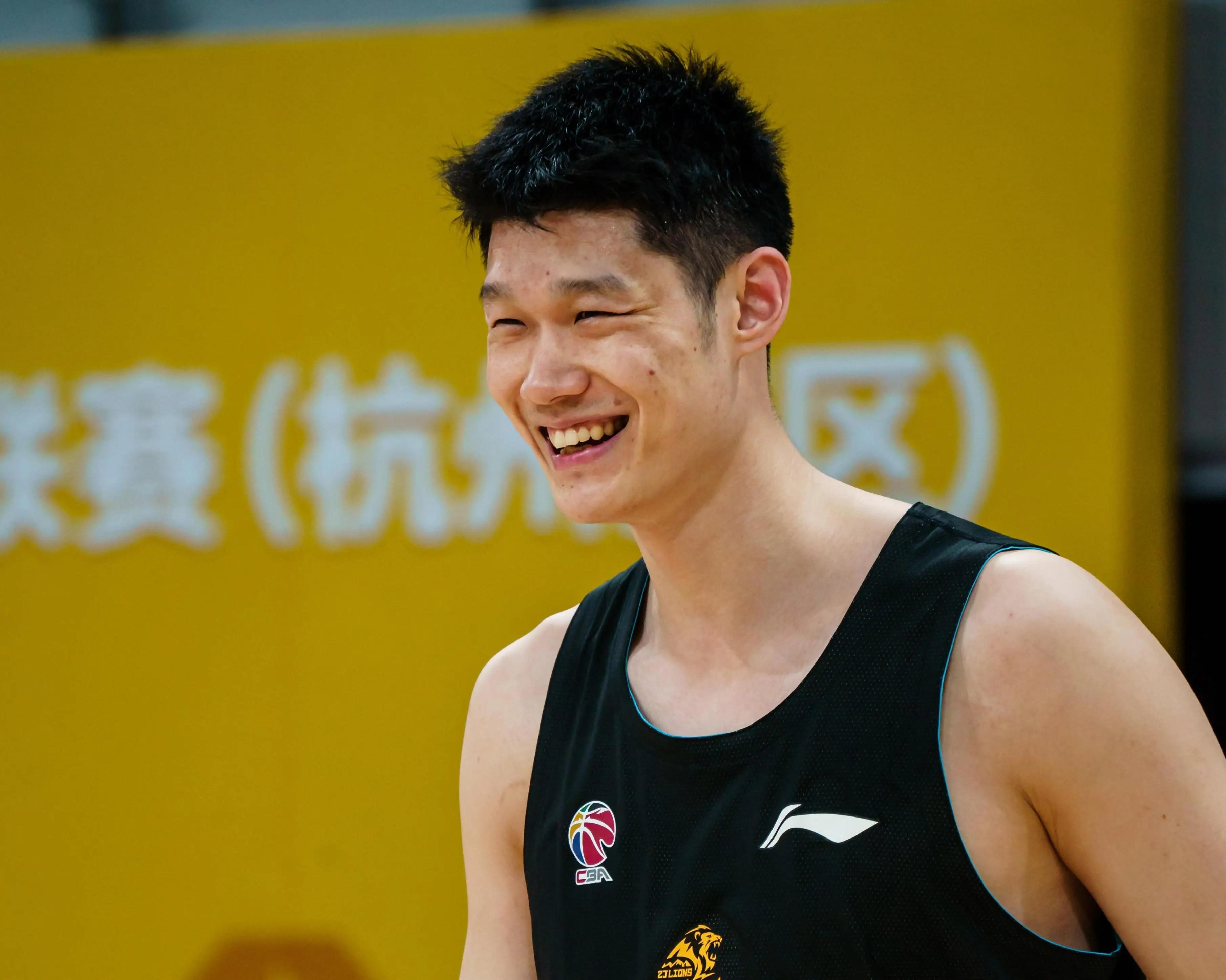 集结日CBA常规赛传出新动向，巴黎圣日耳曼迎来里程碑，管理层表态——态度坚定，轮换策略成焦点的简单介绍爱游戏入口