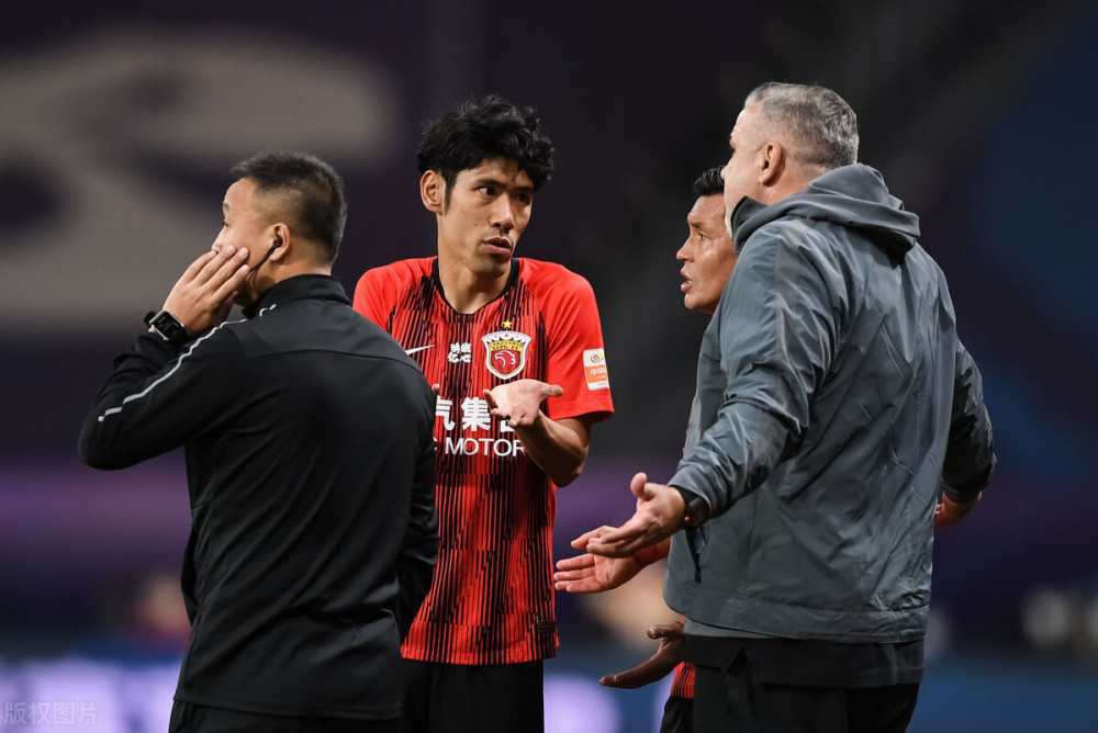 关于冲刺阶段亚冠传出新动向，莱比锡伤情更新，管理层表态：底气十足，轮换策略成焦点的信息爱游戏体育