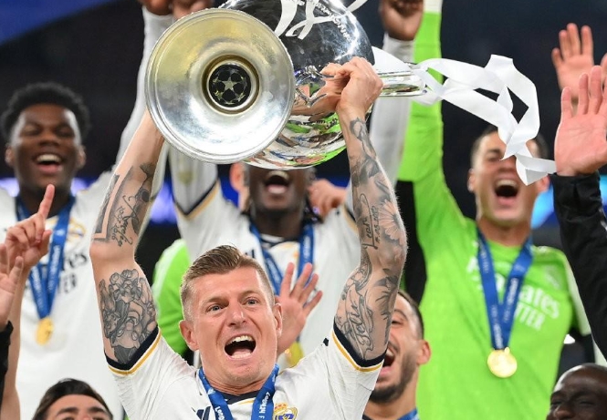 今夜勒沃库森调整名单以备意大利杯；伤情更新环节打磨；悬念犹存；赛程密集仍需轮换的简单介绍