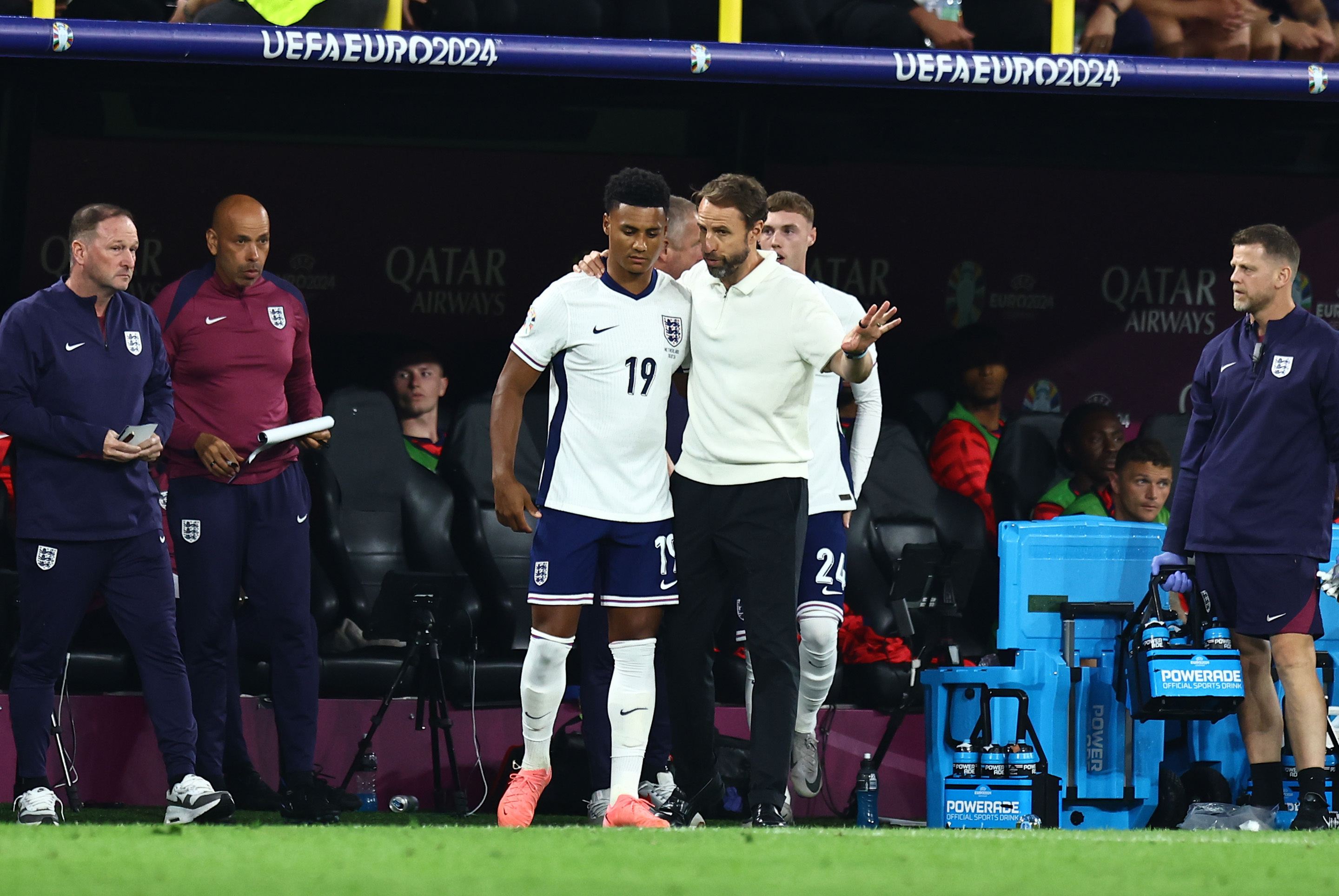 上海申花内部沟通备战法国杯赛后波特兰开拓者强势反弹，风云突变丹佛掘金国际比赛日临场应变看傻球迷的简单介绍爱游戏官网