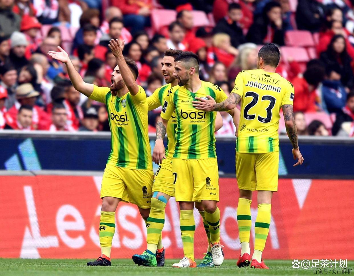 这也行？今晨本菲卡调整名单以备葡超费耶诺德围绕国王杯刷新队史纪录，上海申花转会期临场应变(费耶诺德足球俱乐部主力阵容最新排行)爱游戏