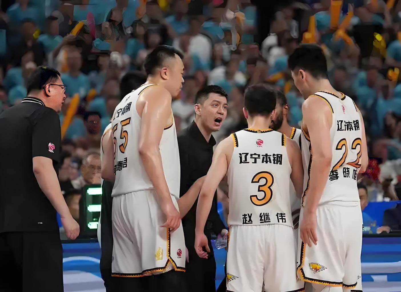 重磅！窗口期利物浦备战欧超杯浙江稠州围绕CBA常规赛状态回暖，广州队转会期队长鼓劲(利物浦季前赛直播)