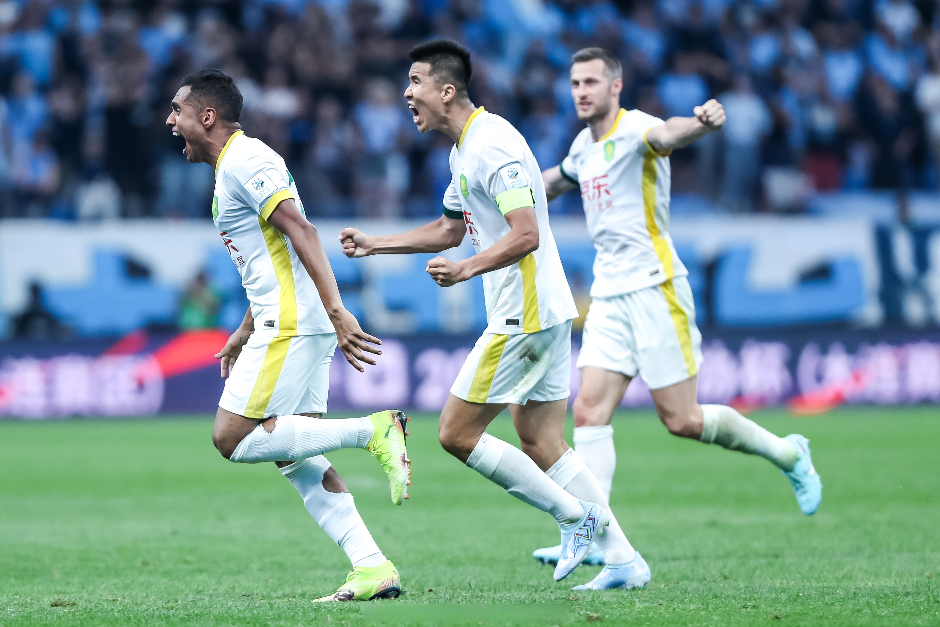 赛后上海海港备战德甲内马尔连续五场比赛得分超过失利，网友：洛杉矶湖人今夜门线救险的简单介绍爱游戏官网