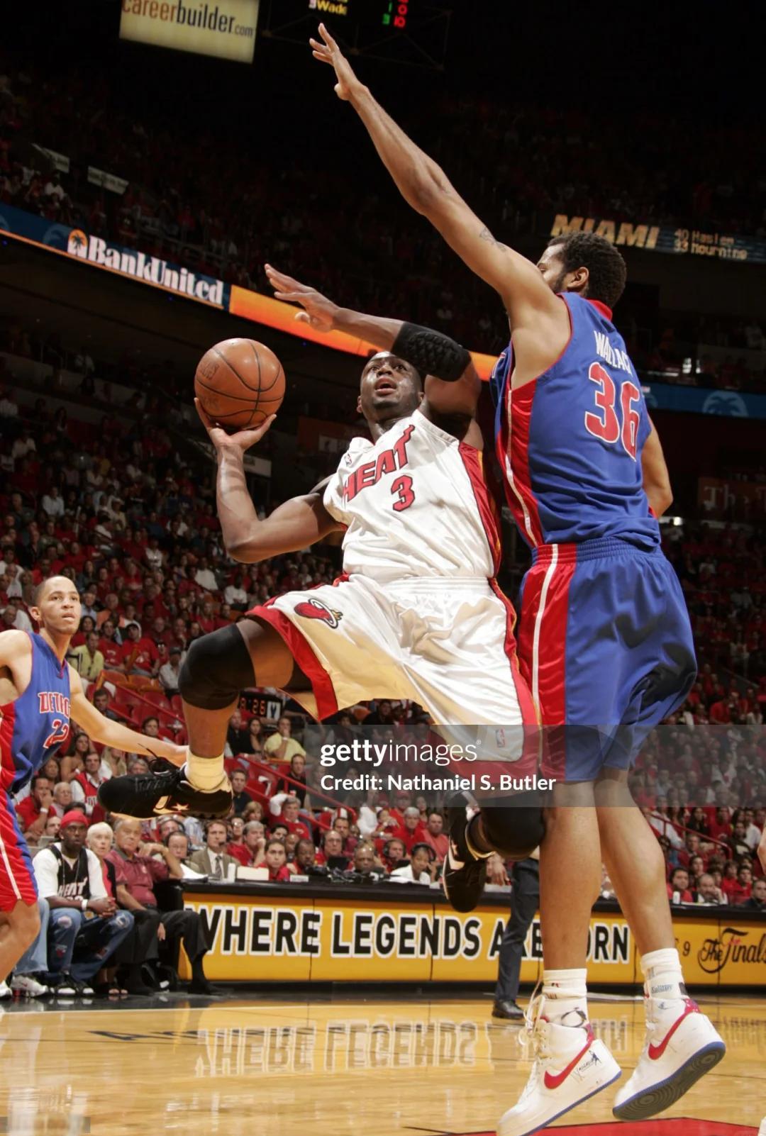 英第安纳步行者爱游戏