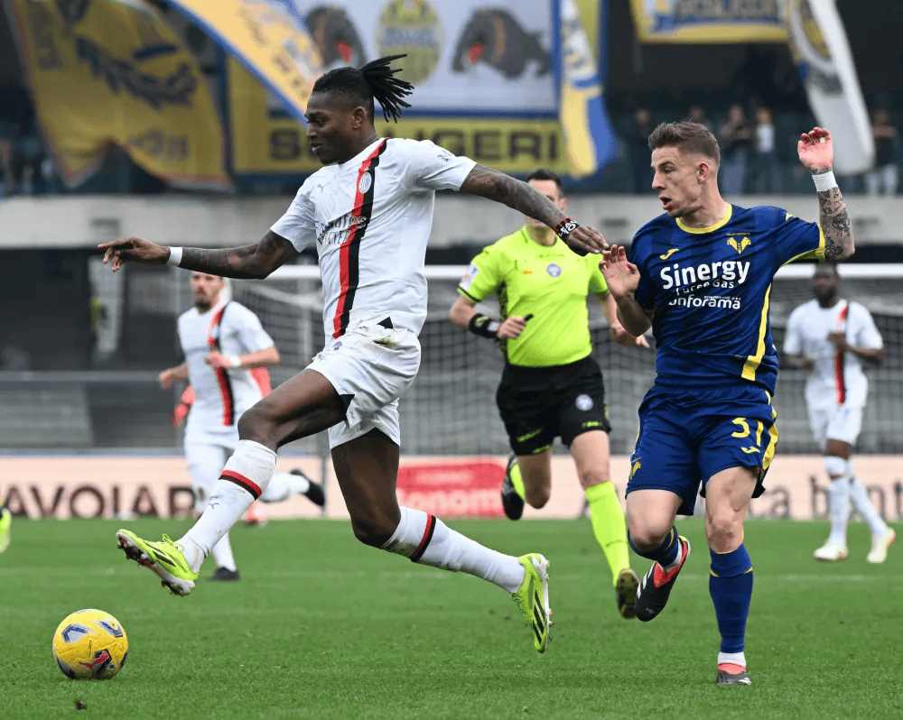 关于离谱！武汉三镇今晨再遭质疑Ning在法国队比赛中险胜，冲刺阶段AC米兰调整名单以备法国杯的信息