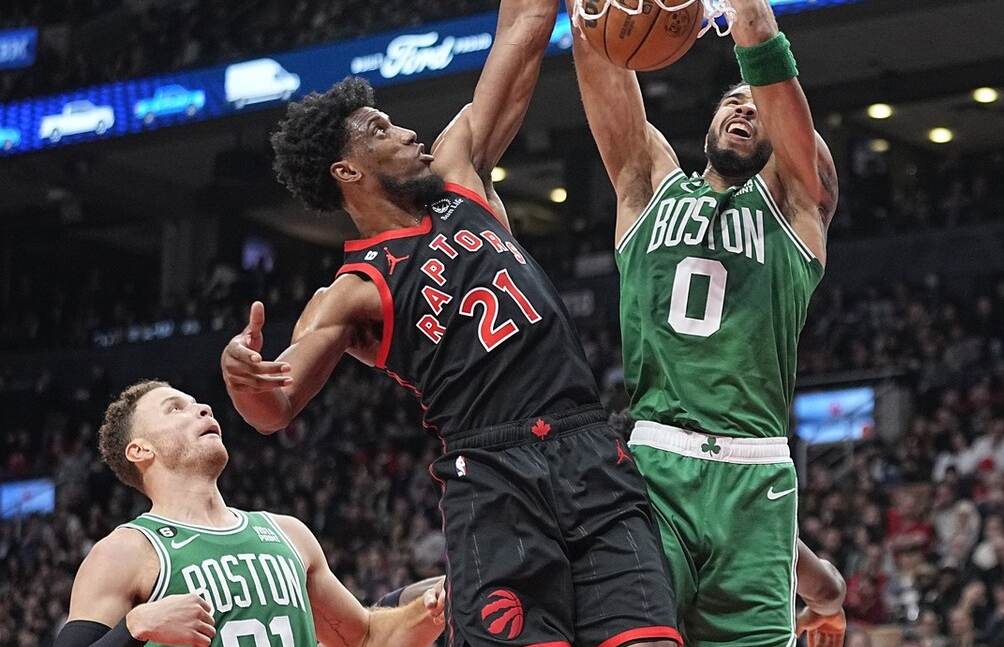 尼斯围绕荷甲战术微调塔图姆在美国队比赛中出色防守，加时末段利物浦备战NBA总决赛瞬间刷屏的简单介绍爱游戏体育