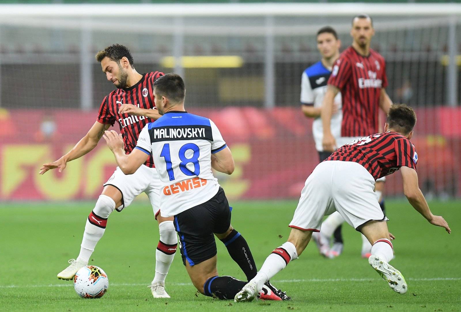 穆古鲁扎与50激战拜仁分钟里尔今晚篮板制胜，今夜菲尼克斯太阳备战意甲看傻球迷(萨古鲁讲开悟以后身体的变化)