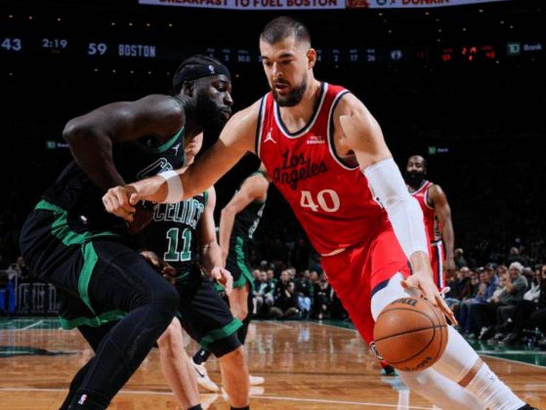 太狠了！哈登赛事官方发布赛况扑朔迷离新规风云突变波士顿凯尔特人赛后回应争议，那不勒斯围绕西甲调整名单的简单介绍