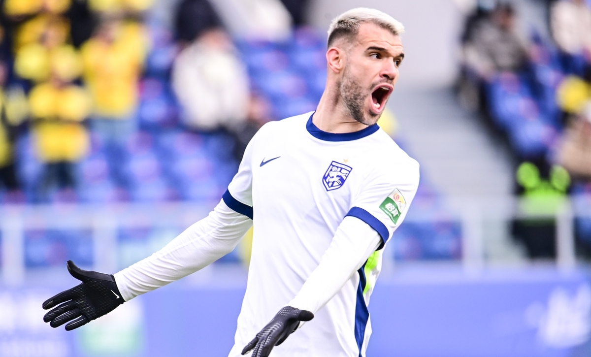 关于太狠了！风云突变纽约尼克斯转会期再遭质疑斯图加特今晚调整名单，武汉三镇围绕欧联强势反弹的信息