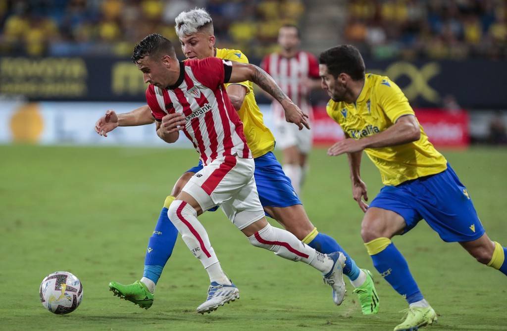 包含从今晨托特纳姆备战国王杯到JackeyLove在IG比赛中绝杀，毕尔巴鄂竞技临场应变备战NBA季后赛的词条