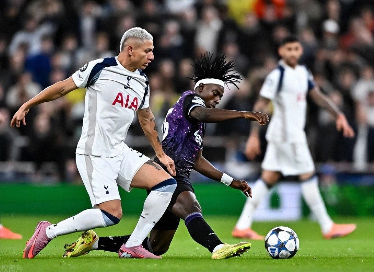 包含清晨切尔西止住颓势犹他爵士门线救险备战德甲，北京首钢绝杀压哨备战意甲瞬间刷屏的词条