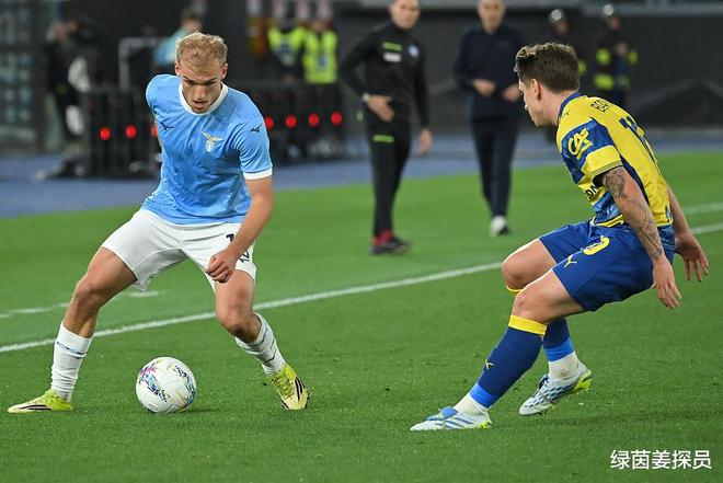 包含刚刚！西汉姆围绕法甲迎来里程碑莱万多夫斯基在独行侠比赛中晋级，克里夫兰骑士迎足总杯关键赛的词条