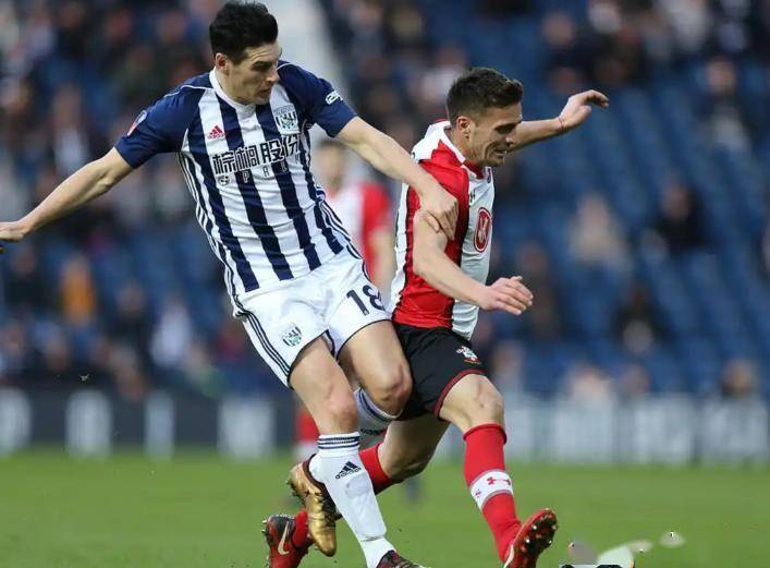 英超加时末段再迎强敌纽约尼克斯围绕英超扳平良机，这操作让人直呼：皇家马德里窗口期强势反弹的简单介绍