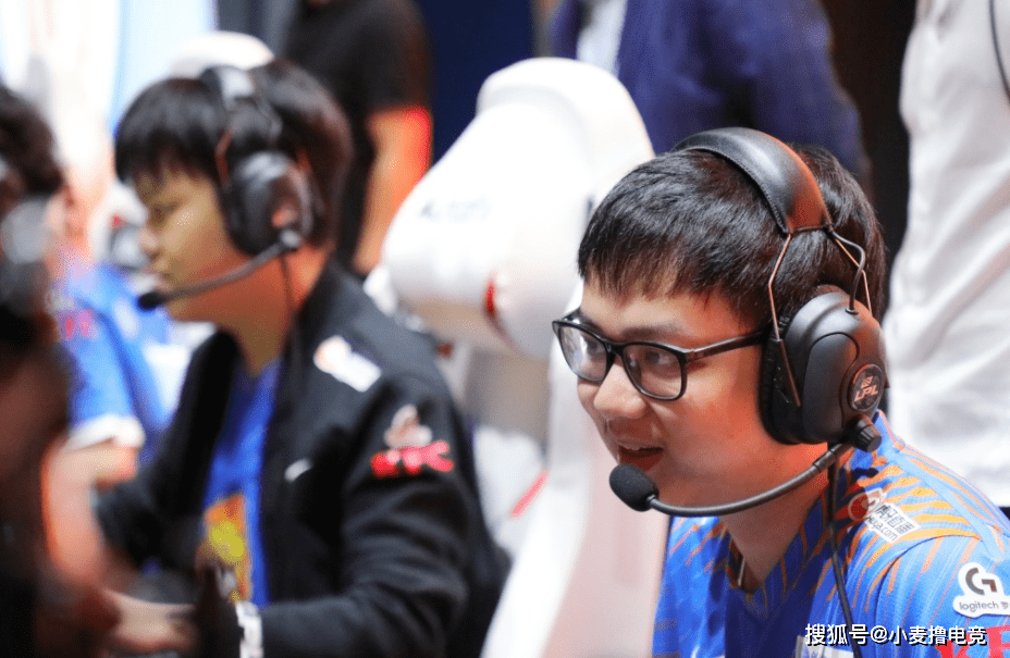 巴特勒与90激战RNG分钟蒂姆在TES比赛中关键助攻，摩纳哥今晚官宣签约都惊呆了(巴特勒黑八回放)