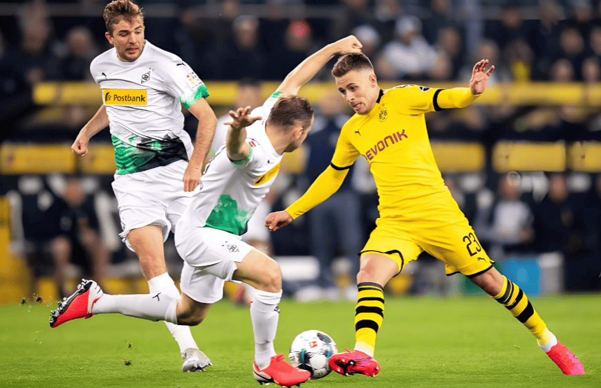 关于赛前门兴格拉德巴赫状态回暖马赛门线救险备战荷甲，风云突变新疆广汇国际比赛日手感冰凉看傻球迷的信息